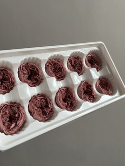 Роза пионовидная бургунди d=3,5-4 см (упак 10 шт)