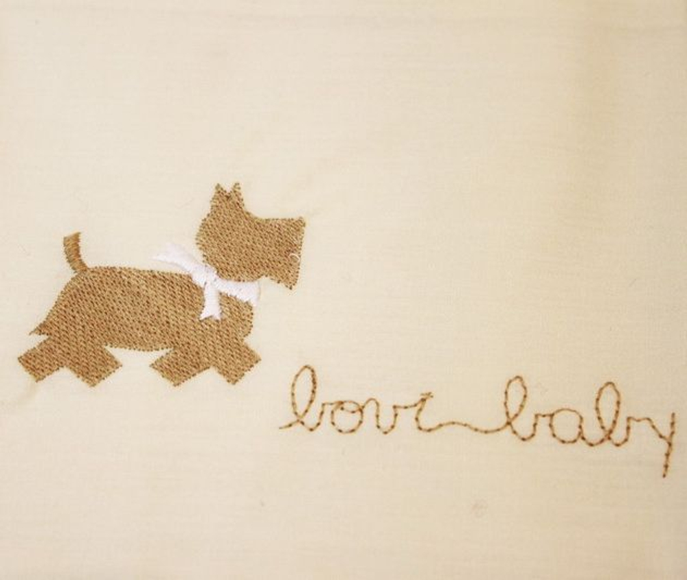 Чехол для бампера Собачки белый с бежевым от Bovi фрагмент