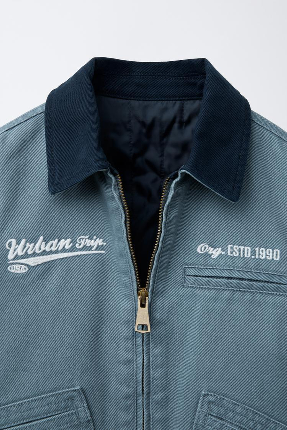 ZARA КУРТКА ИЗ ТВИЛА С ВЫШИТОЙ НАДПИСЬЮ, ГОЛУБОЙ