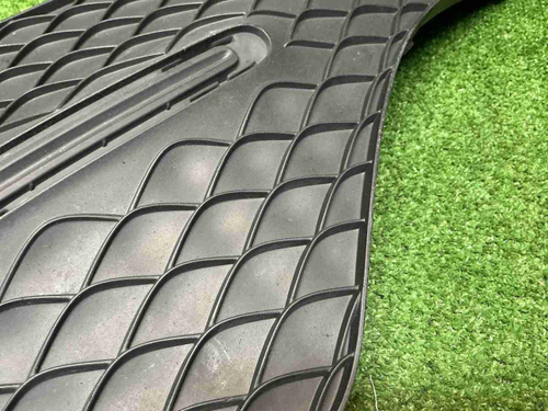 Решетка бампера правая Mercedes GLE V167 (18-24)