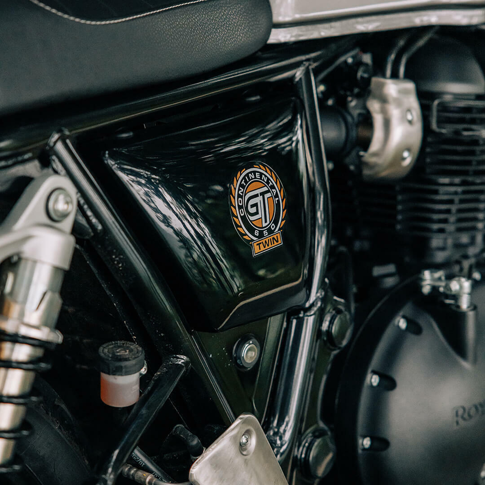 Royal Enfield Continental GT 650 Apex Grey (Black Alloy)