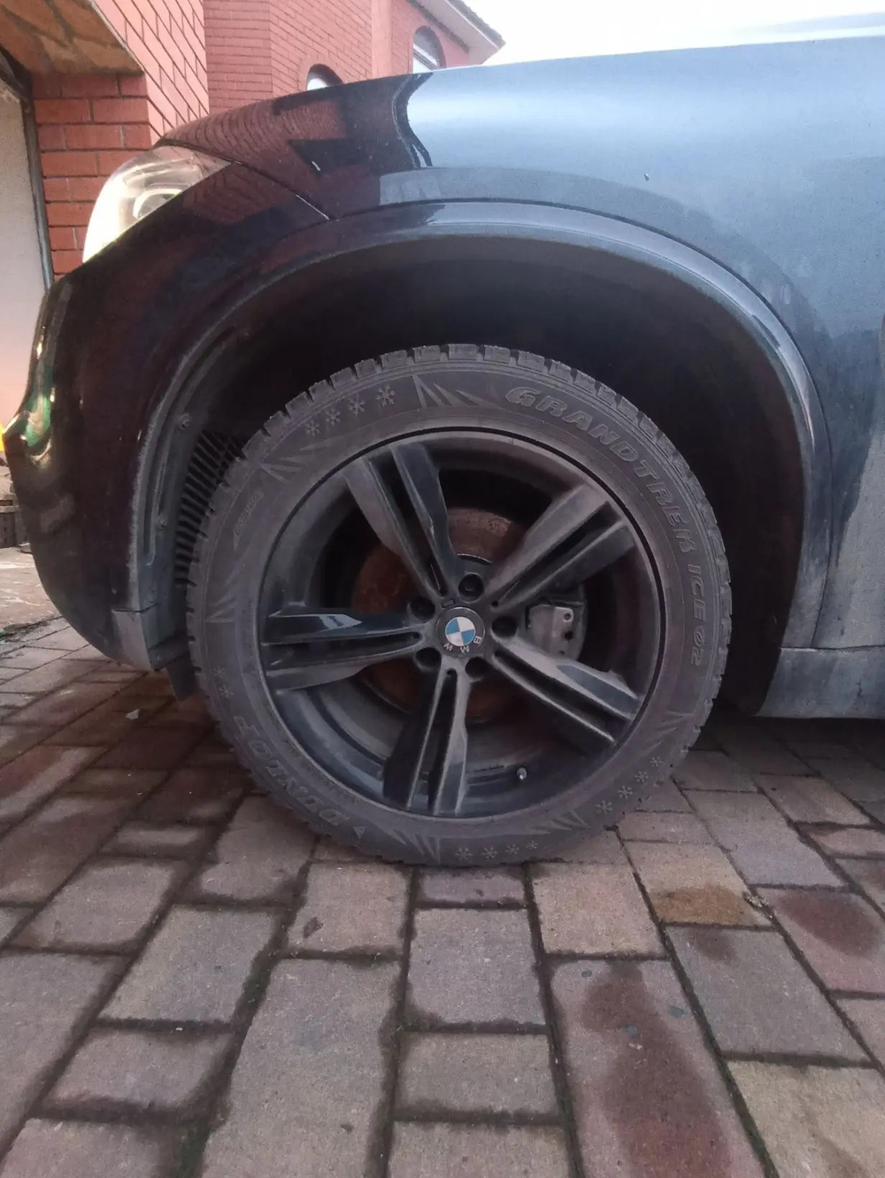BMW X5 xDrive 30d AT (258,33 л.с.)