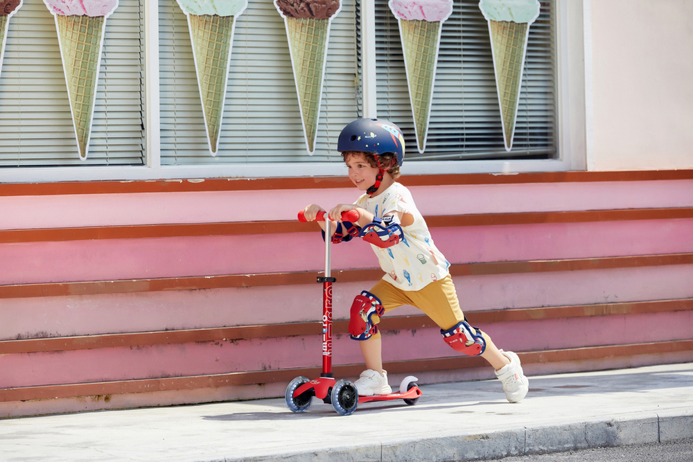 Самокат Mini Micro Deluxe LED Красный