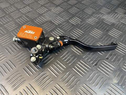 Цилиндр переднего тормоза KTM 250 Duke 2020