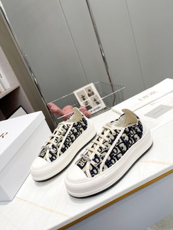 Christian Dior Walk'n'Dior Sneaker