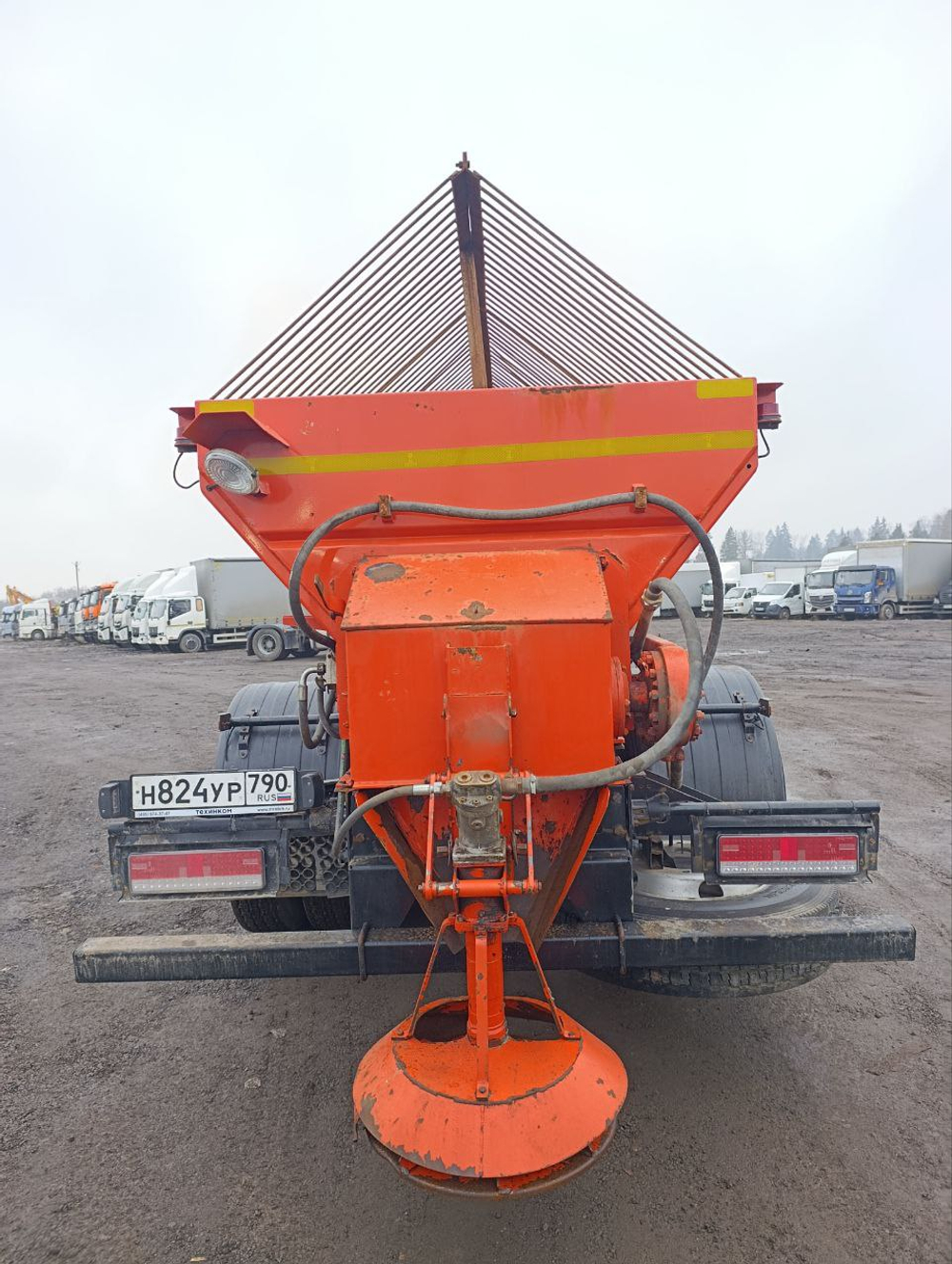 КамАЗ 65115 6x4 КДМ КО-823 (Дизельный, 6,7 л, 292 л.с., МТ)