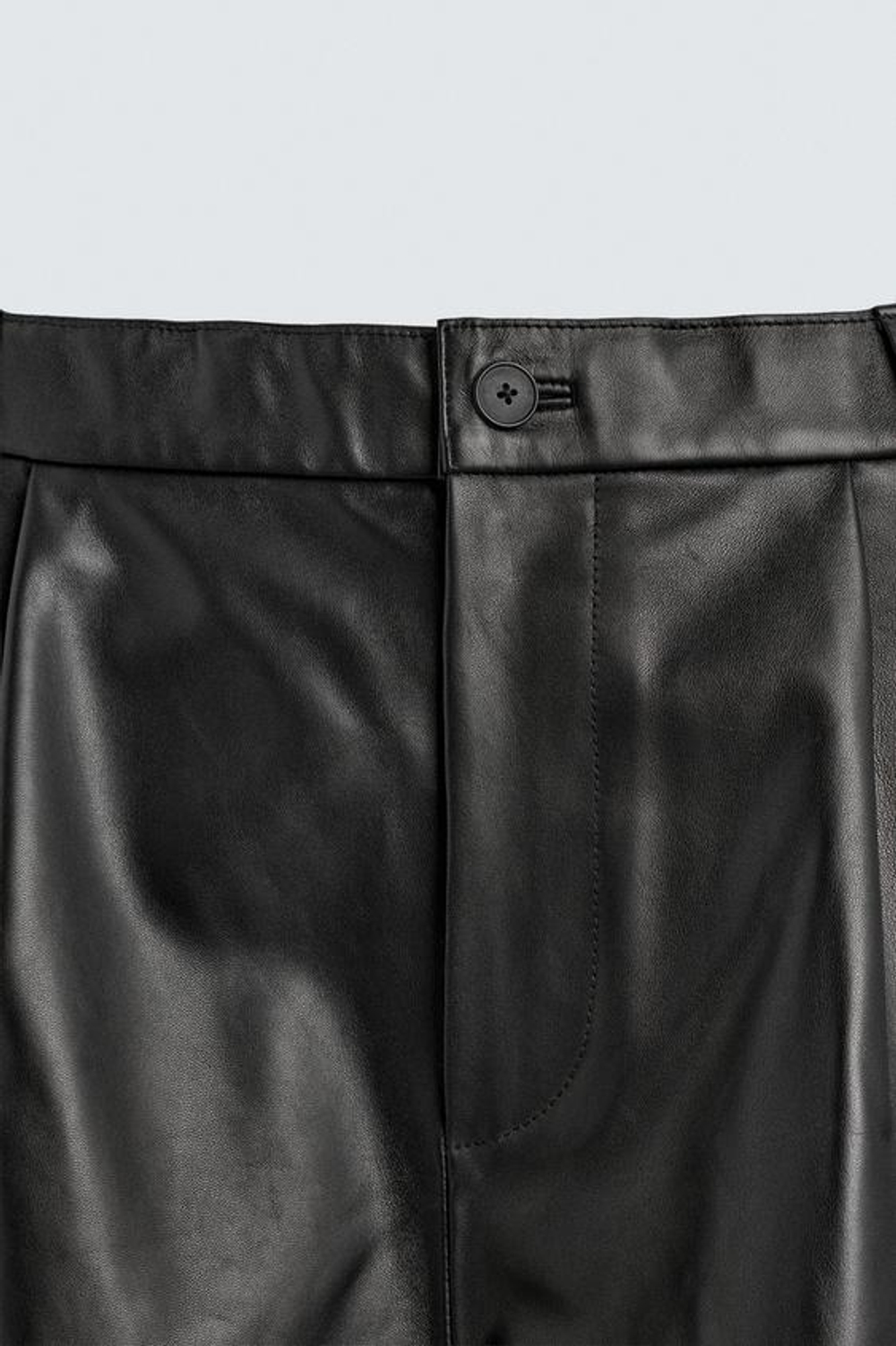 ZARA ШОРТЫ RELAXED FIT ИЗ КОЖИ СО СКЛАДКАМИ, ЧЕРНЫЙ