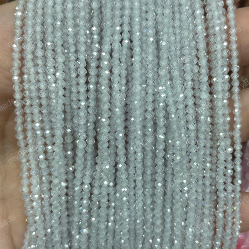 Циркон белый 2 мм, граненые бусины - шарики (нить 38 см)