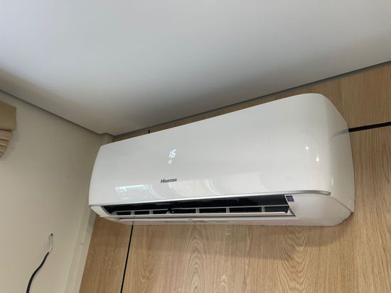 Инверторная cплит-система Hisense EXPERT PRO DC Inverter Wi-Fi AS-10UW4RYDTV02 (комплект)