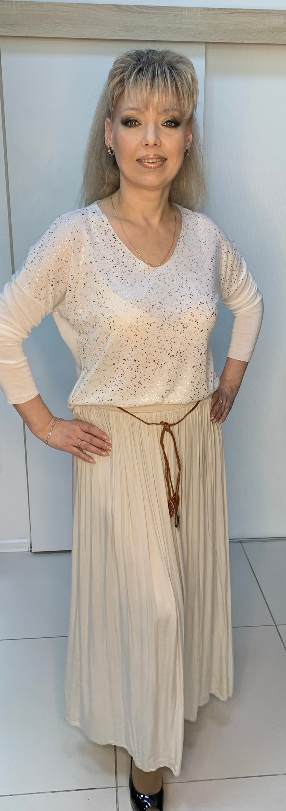 Блестящий по лицевой стороне блузон