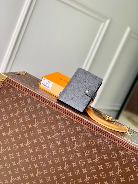 Louis Vuitton Small Ring Agenda