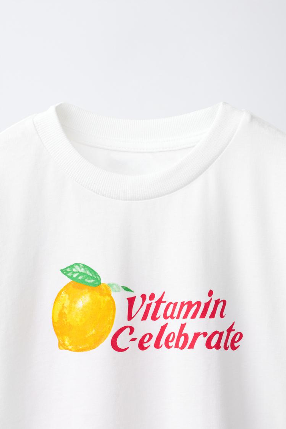 ZARA ФУТБОЛКА С ПРИНТОМ «ФРУКТЫ», БЕЛЫЙ