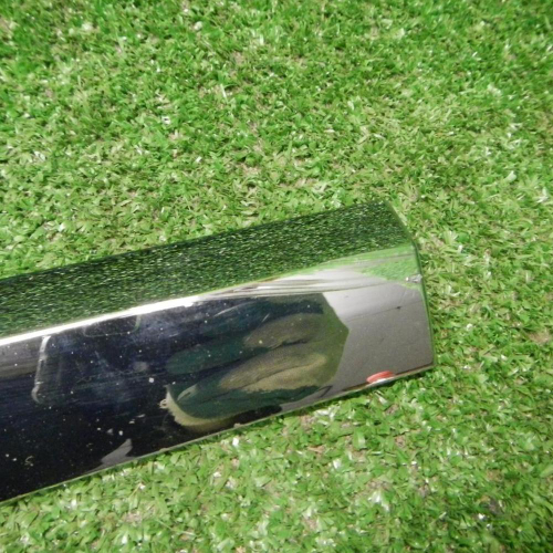 Молдинг двери задний правый Bentley Bentayga (2015-2020)