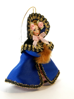 Кукла-подвеска Девушка пушкинской эпохи с муфтой