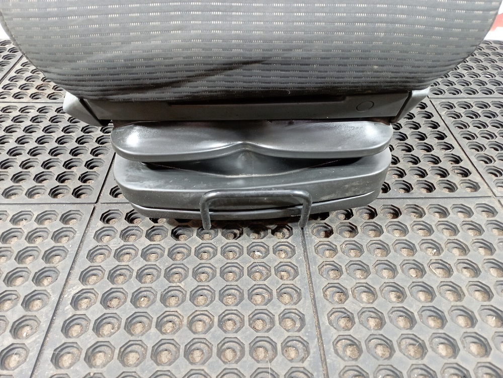 Сиденье пассажирское механическое