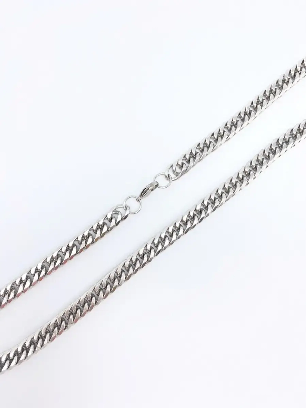 Массивная цепочка толстого плетения из стали