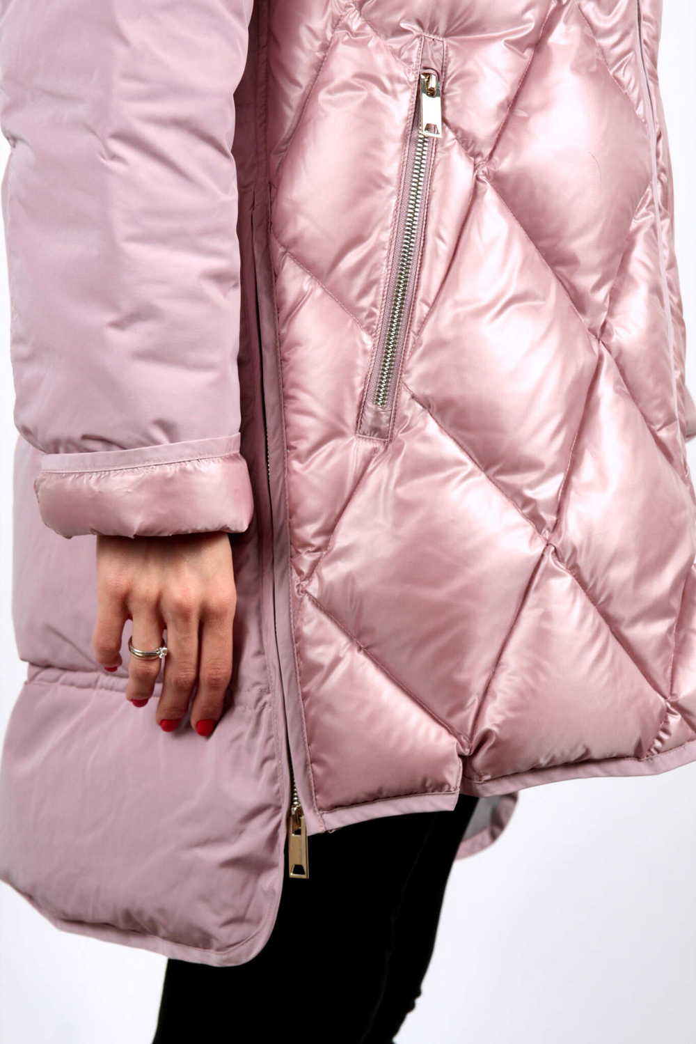 Куртка DIEGO M 829 розовая, капюшон кроликом
