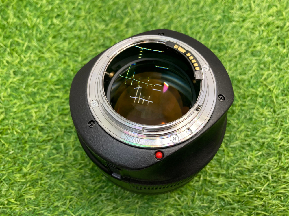 Canon EF 85mm 1.2L II USM