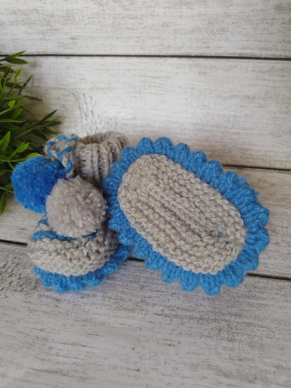 Пинетки с помпонами