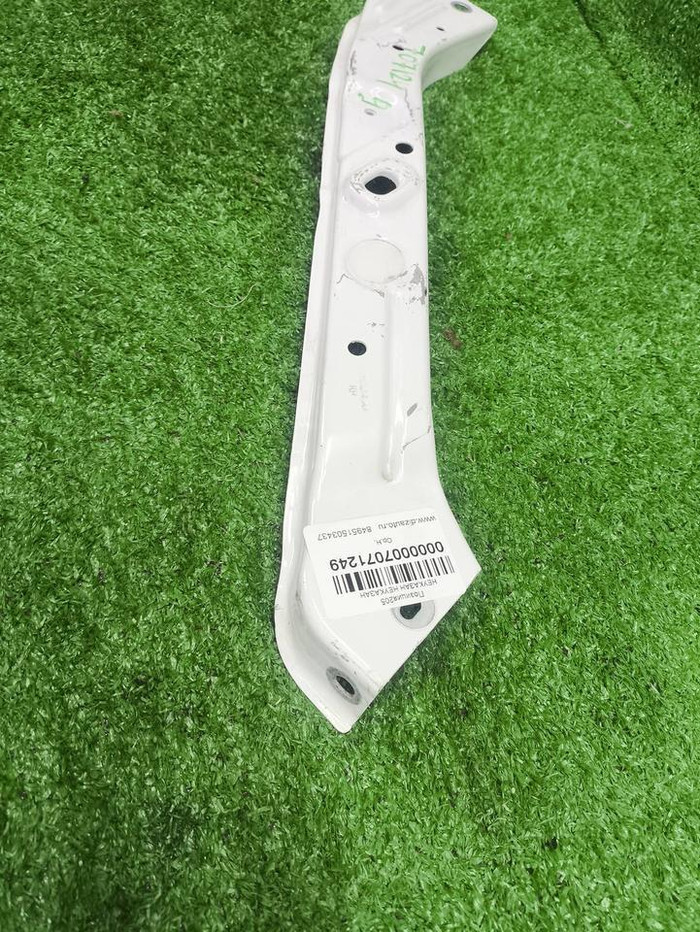 Кронштейн панели правый Chery Arrizo 8 (2022-н.в.)