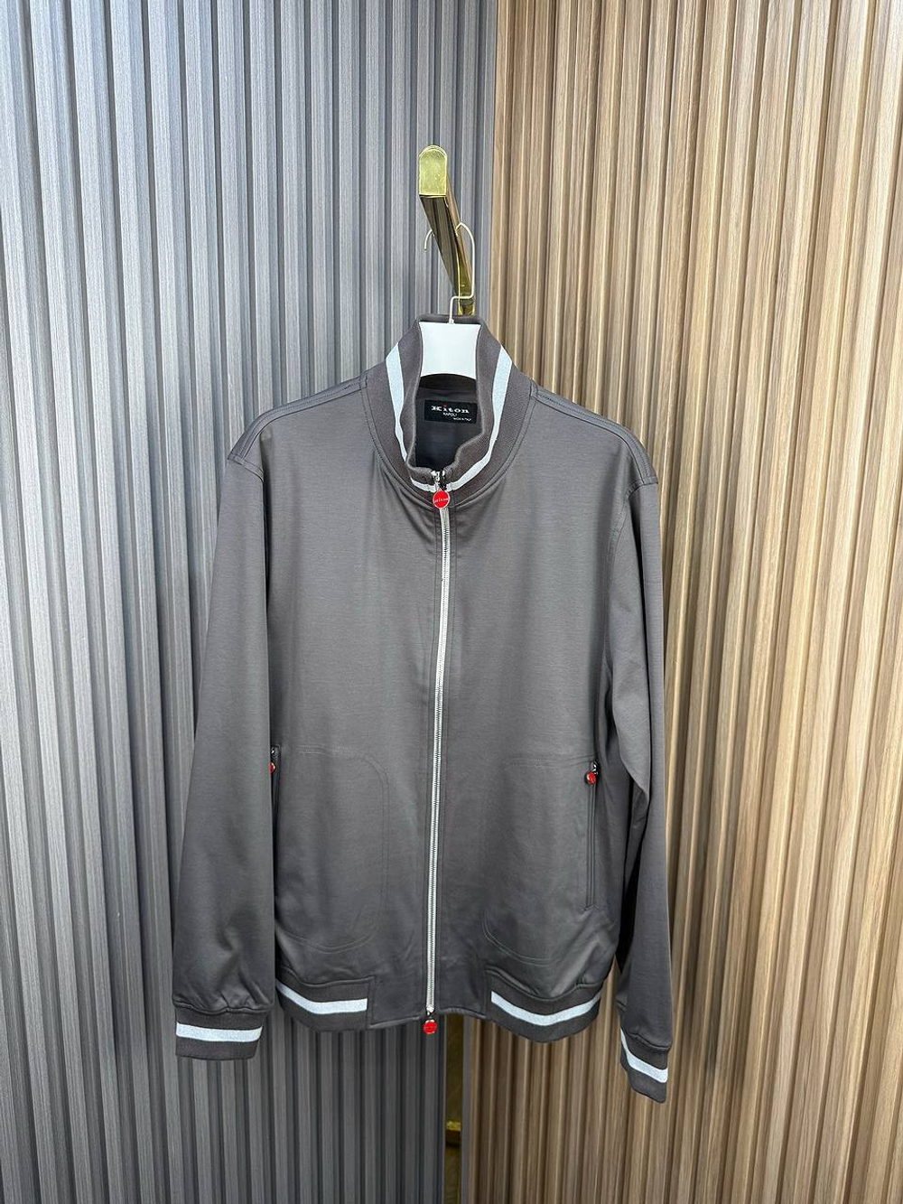 Костюм Kiton