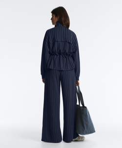 Oysho Мягкая куртка с регулируемой талией и высоким воротником, синий