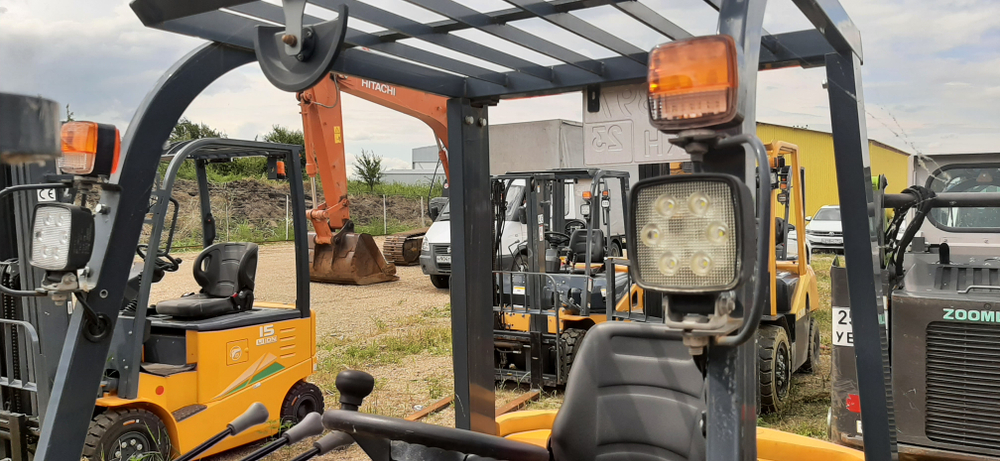 Aurora CPCD* Вилочный погрузчик CPCD15 (Дизельный, 2,3 л, 41 л.с., АТ)