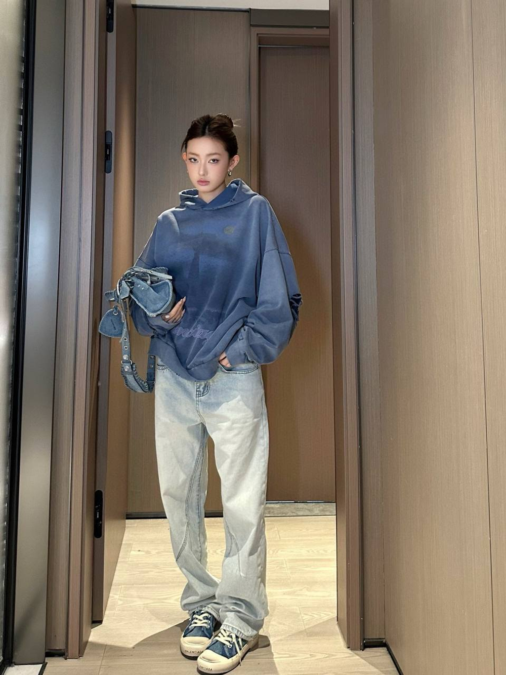 Толстовка Balenciaga