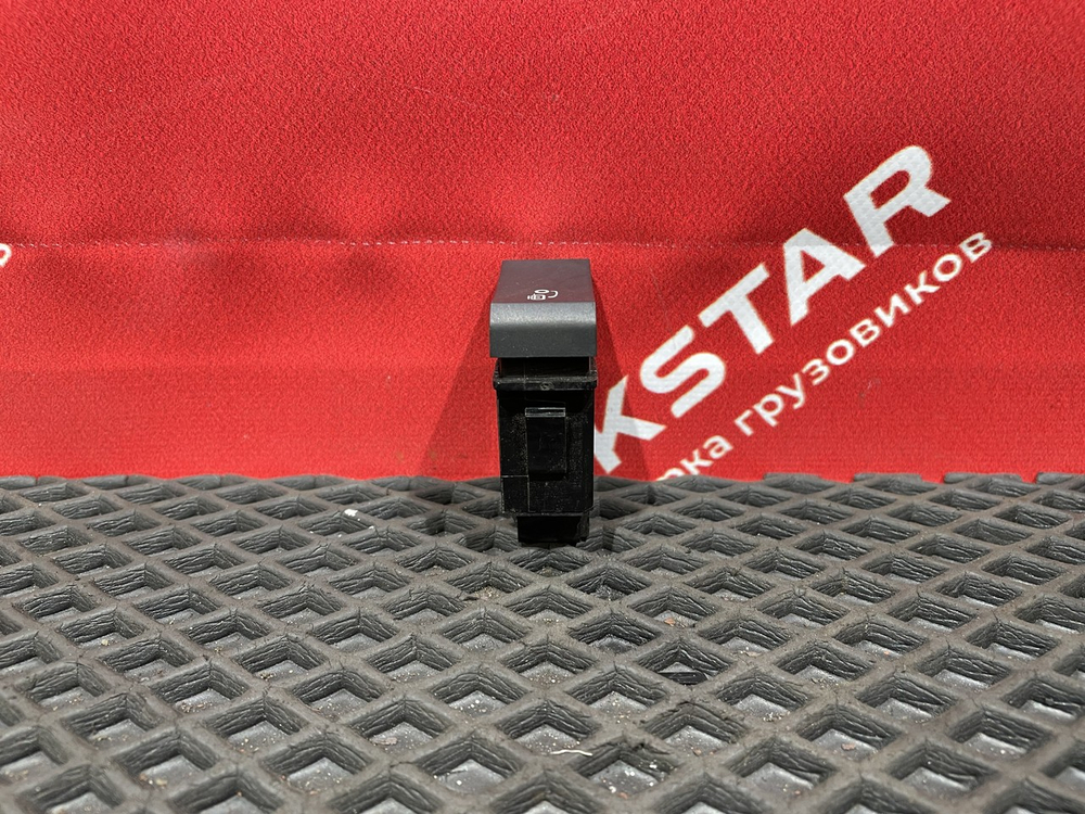 Кнопка шторки люка