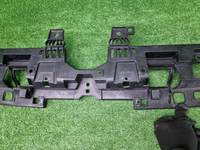 Кронштейн переднего бампера Voyah Dream (21-нв)