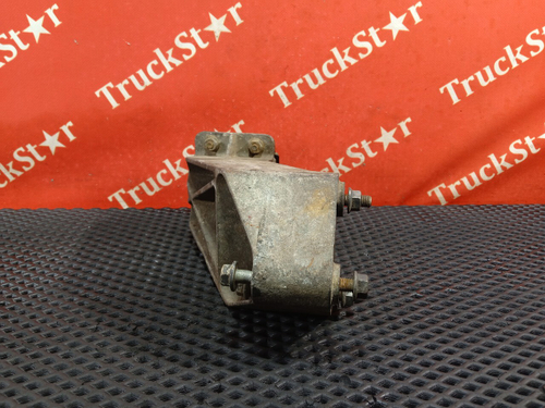 Кронштейн крыла заднего