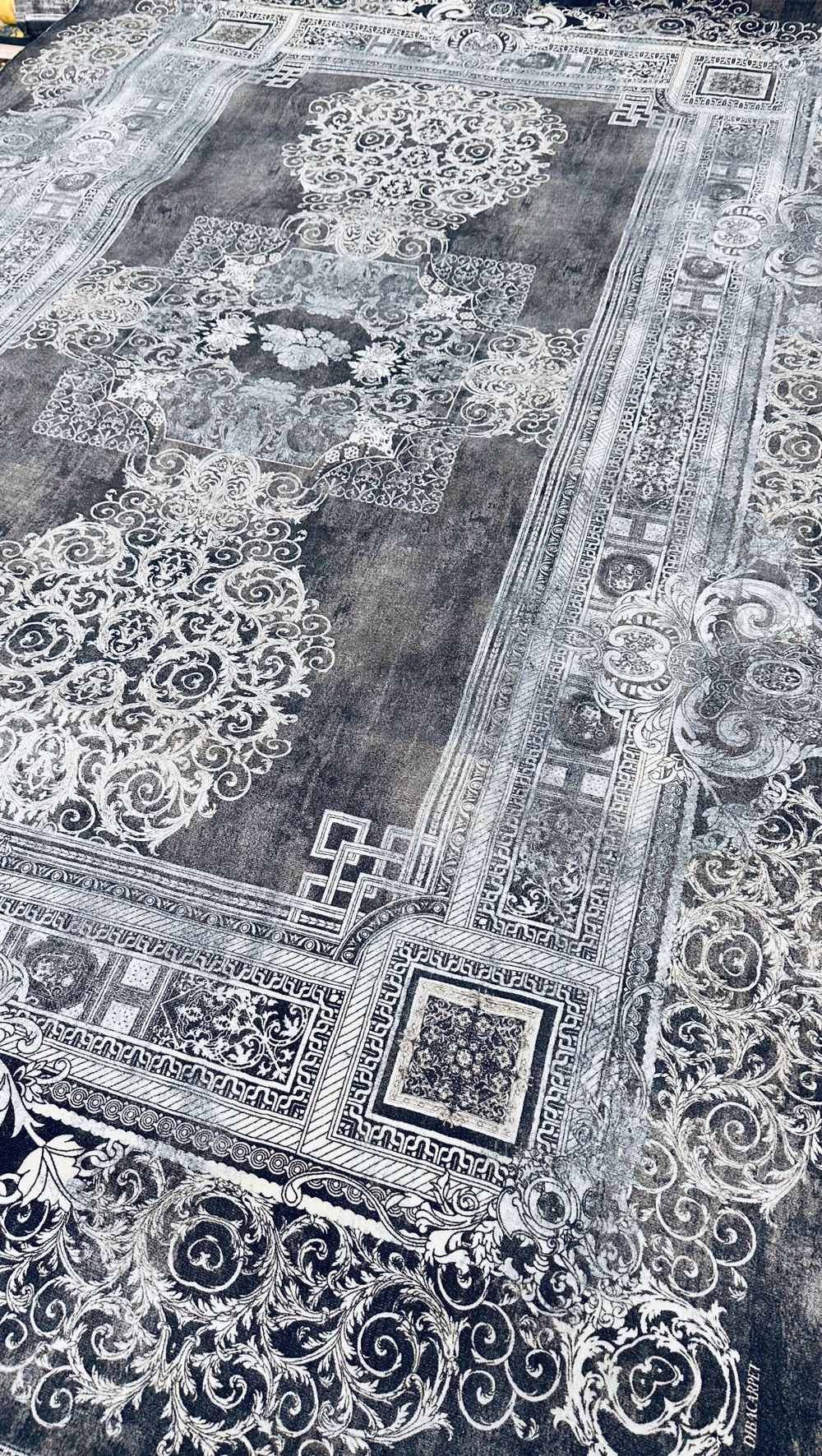 Ковёр DibaCarpet