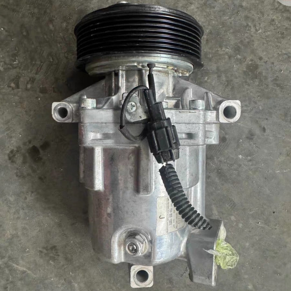 Компрессор кондиционера Nissan Teana, Tiida, X-Trail, Qashqai, NV200, Sunny