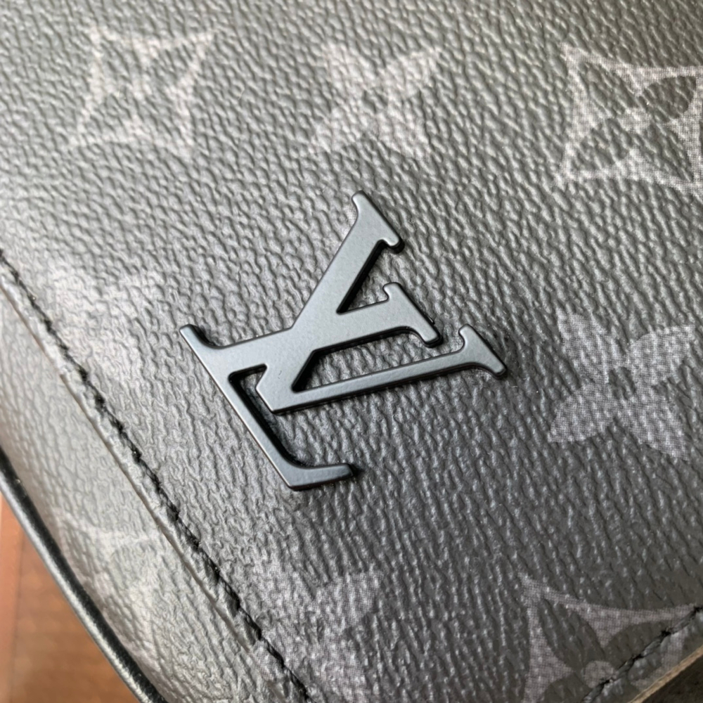 Louis Vuitton District PM Messenger Bag