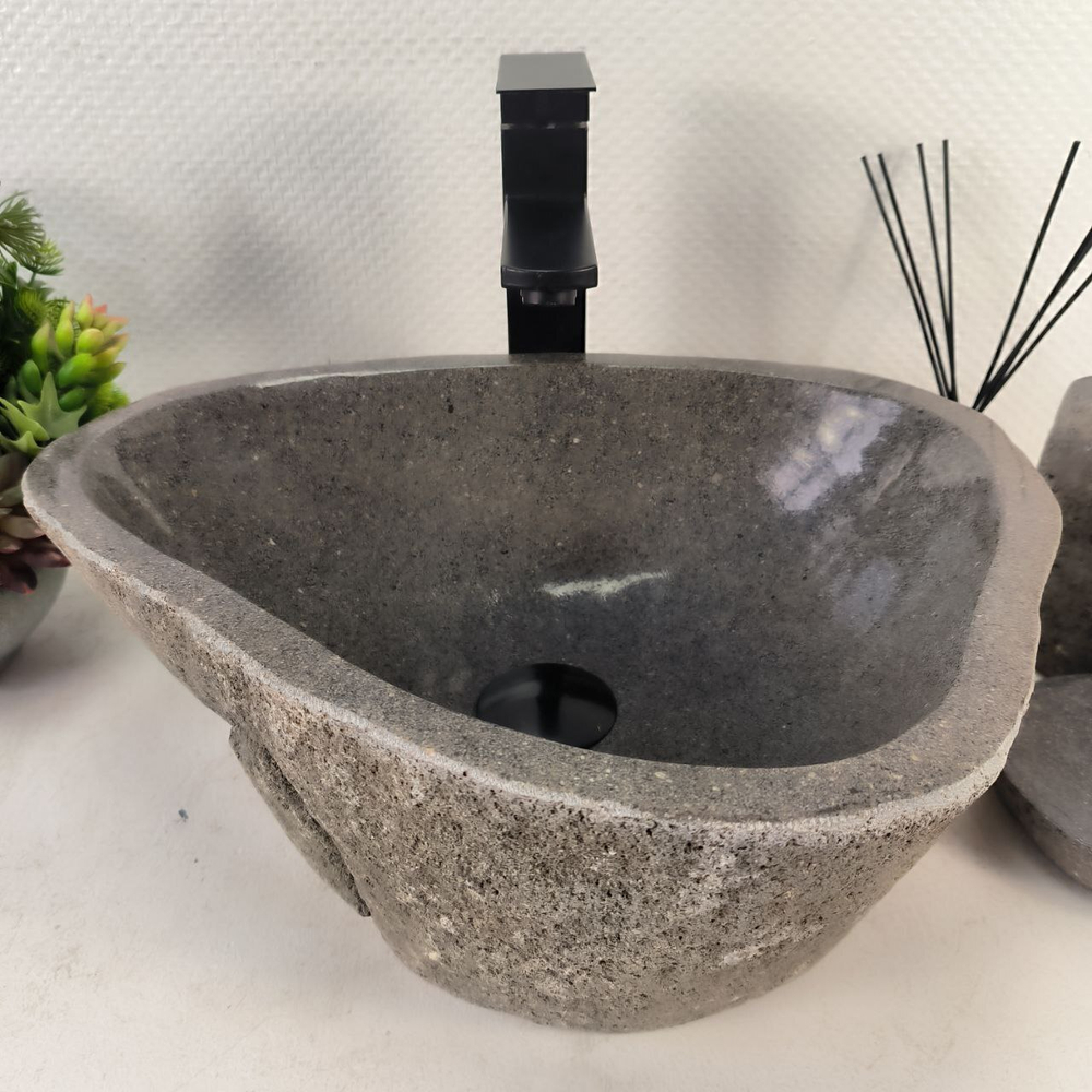 Раковина из речного камня RS-65105 43*35*15 0856