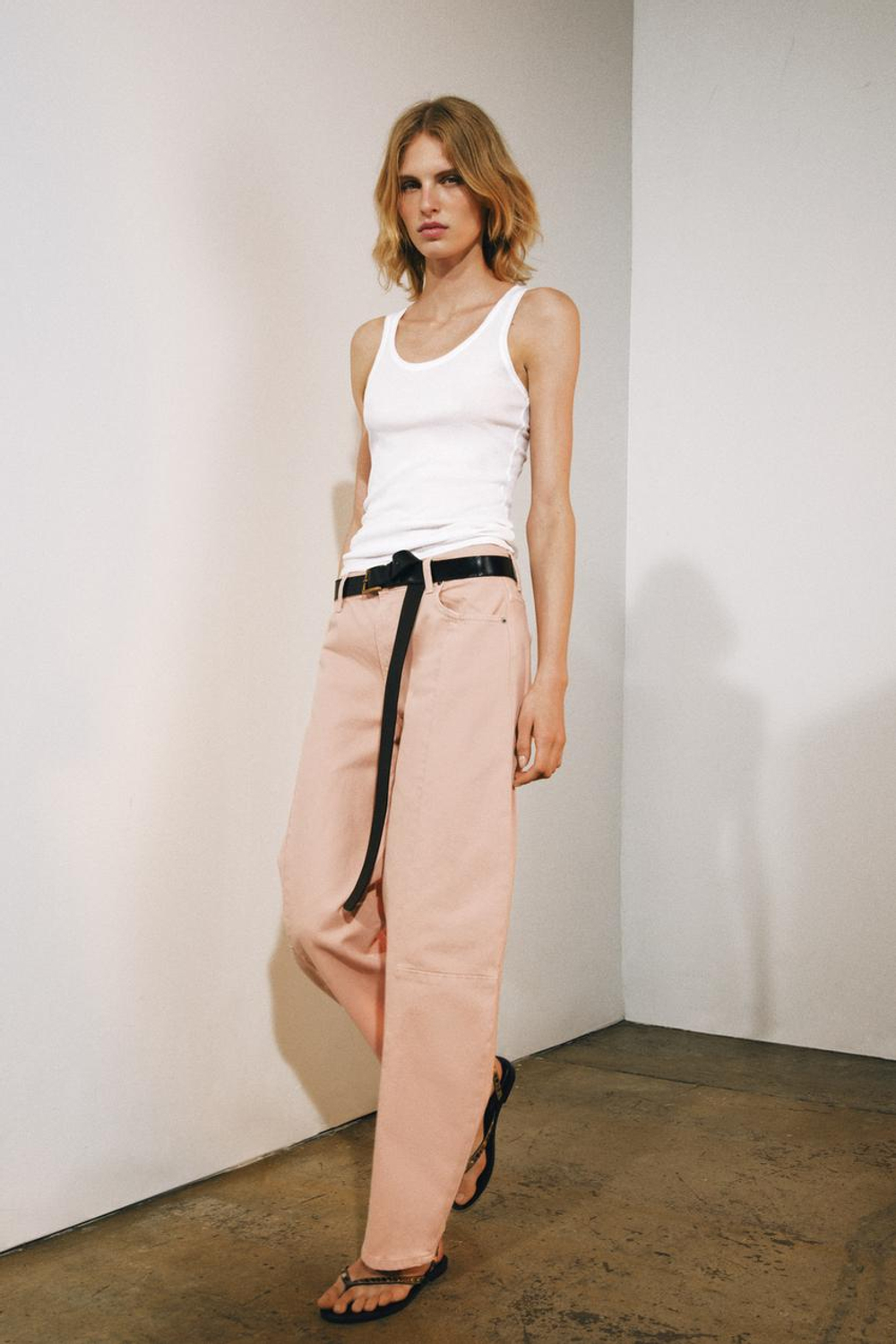 ZARA ДЖИНСЫ ZW COLLECTION BARREL ПЭЧВОРК СО СРЕДНЕЙ ПОСАДКОЙ, РОЗОВЫЙ