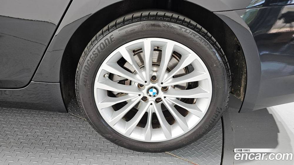 BMW 5 Series (G30) 520i Luxury (02.2022)