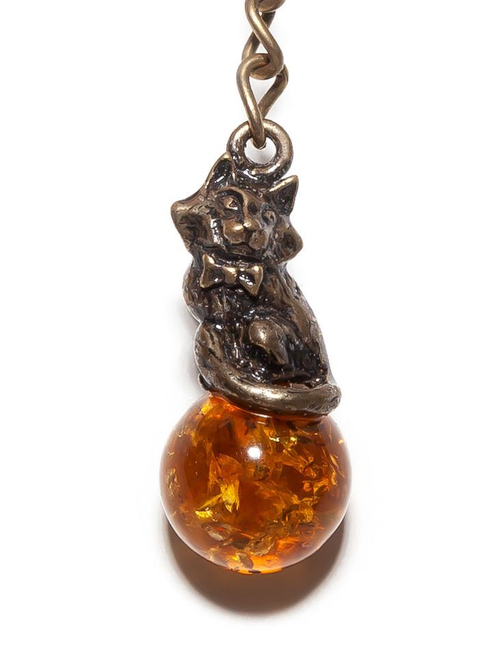Брелок с янтарем натуральным - Котик, диаметр камня 13 мм