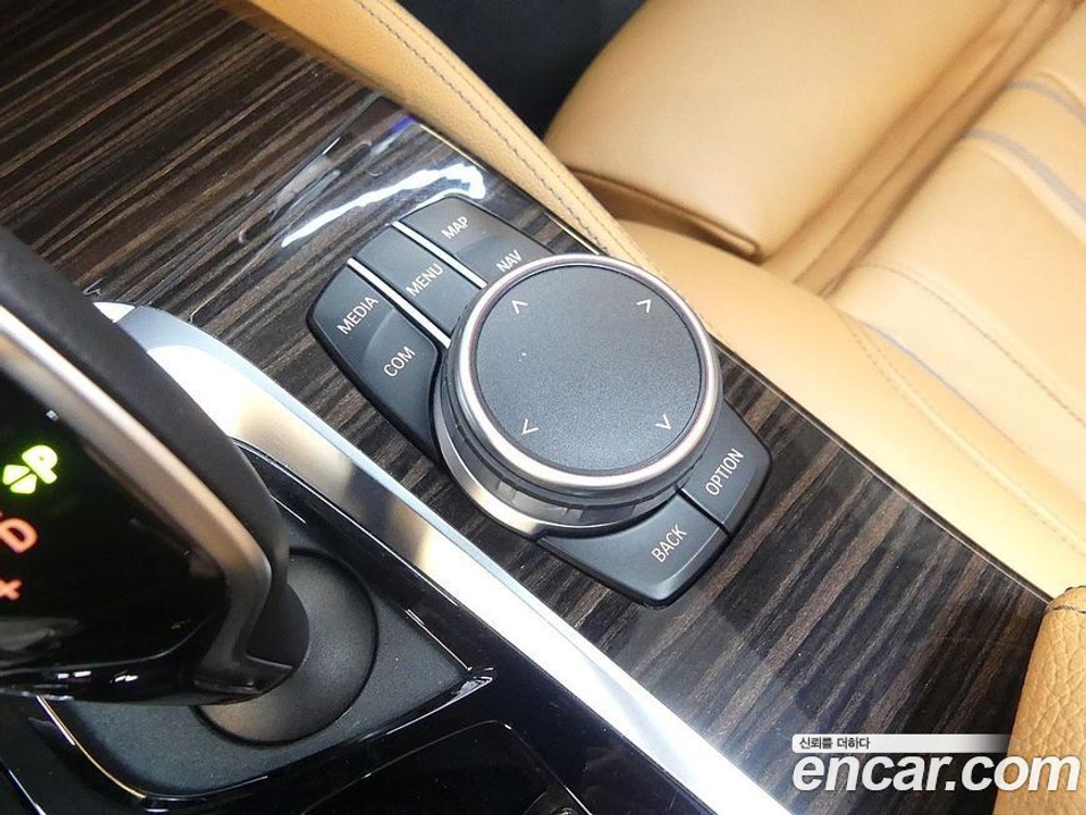 BMW 5 Series (G30) 520i M Sports (02.2022)