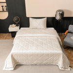 Велюровое покрывало в клетку с наволочками OVL033