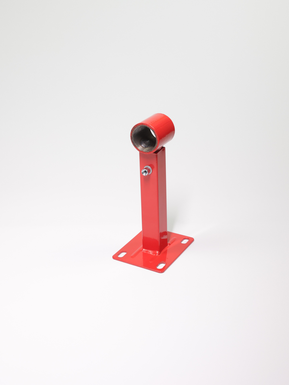 С15.7 Кронштейн крепления расширительного бака красный 1"