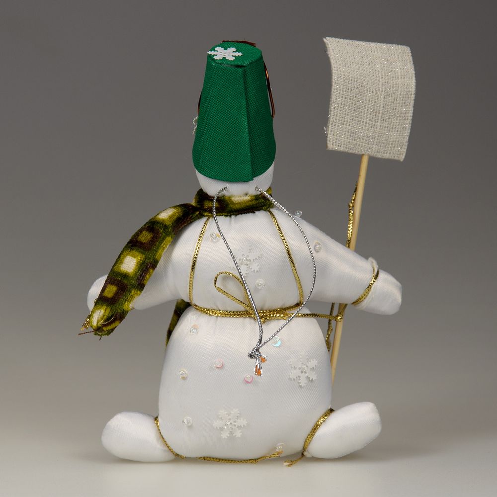 Ёлочная игрушка Бисерный Снеговик с лопатой