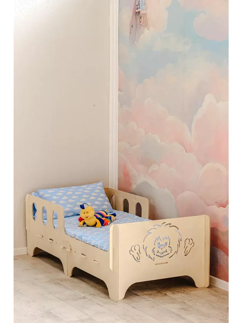 Кровать софа односпальная деревянная 160х80