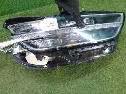 Битая Фара правая Genesis G90 (2018-2022) LED