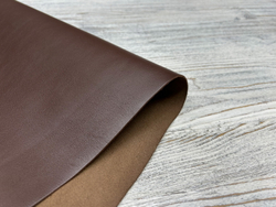 Фактура натуральной гладкой кожи Инферно цв. Коричневый / Inferno Light Brown