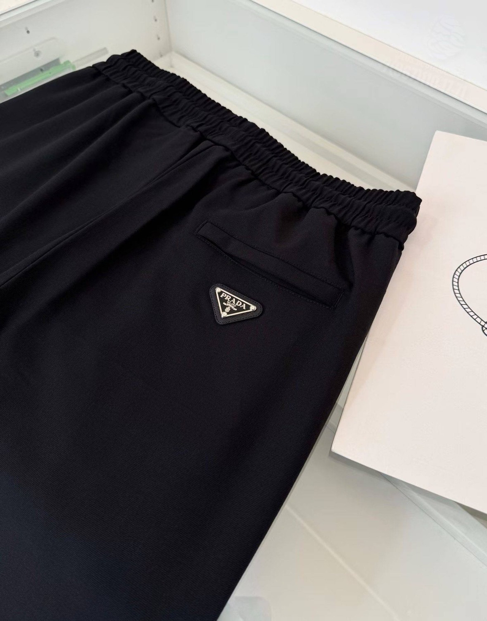Спортивные штаны Prada