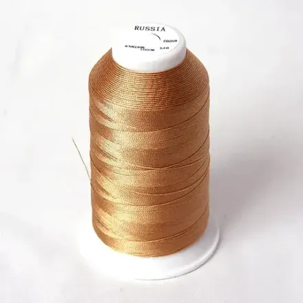 Нитки швейные капрон Russia 65к(40) 1000м, песочный [140]