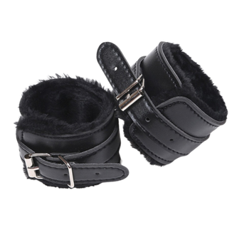 Наручники черные с меховым подкладом