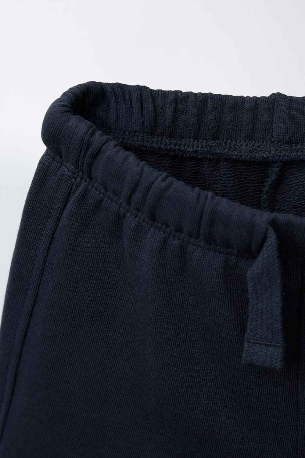 ZARA НАБОР ИЗ ДВУХ ОДНОТОННЫХ ШОРТОВ-БЕРМУД В ПОЛОСКУ, МОРСКОЙ СИНИЙ