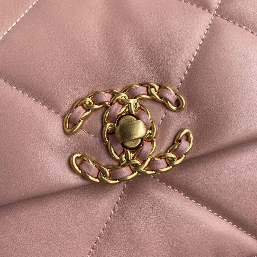 Chanel 19 26 cm